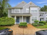 01_407_Hampton_Ct-Exterior-7628
